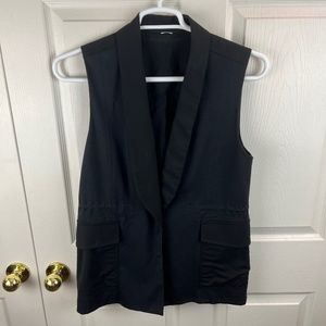 Kit and Ace In the Field Sleeveless Vest Black Size 6